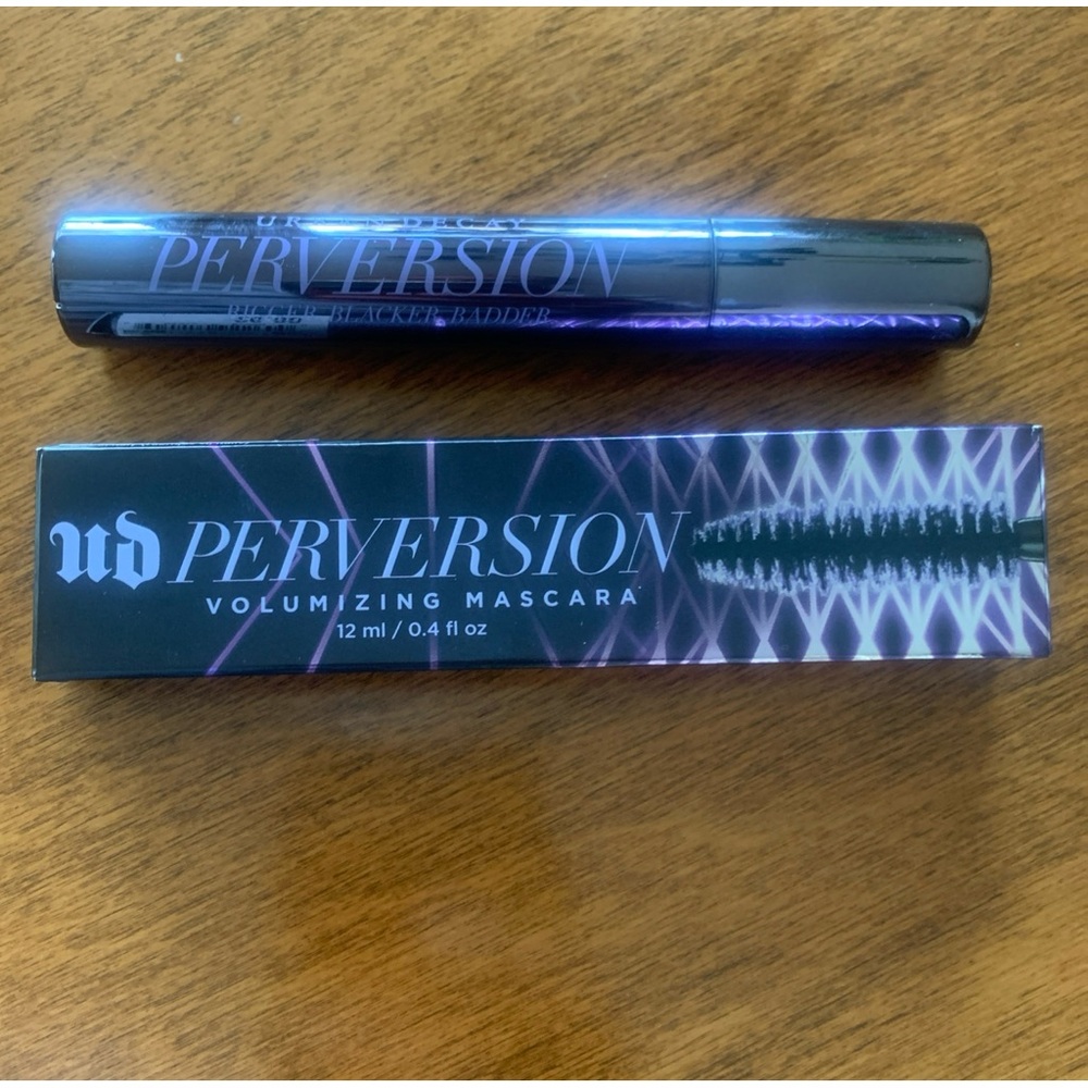 Urban Decay PERVERSION Volumizing Mascara Bigger Blacker Badder Full Size 0.4oz